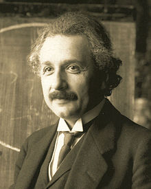 220px-Einstein1921_by_F_Schmutzer_2.jpg